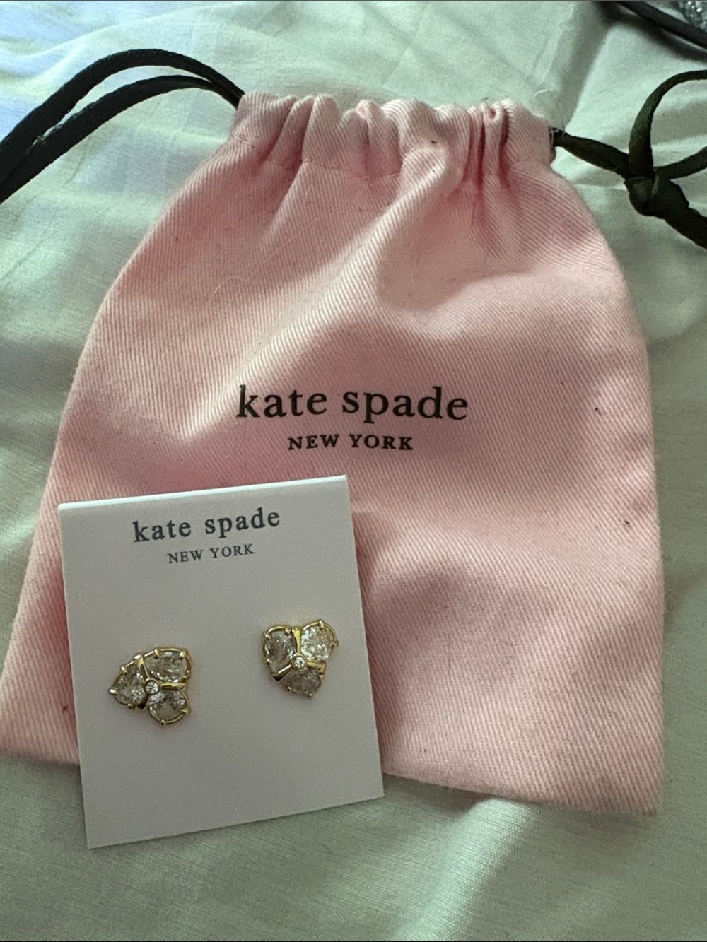 Kate Spade Gold Crystal Floral Stud Earrings w/ dustbag NWT - Picture 1 of 6